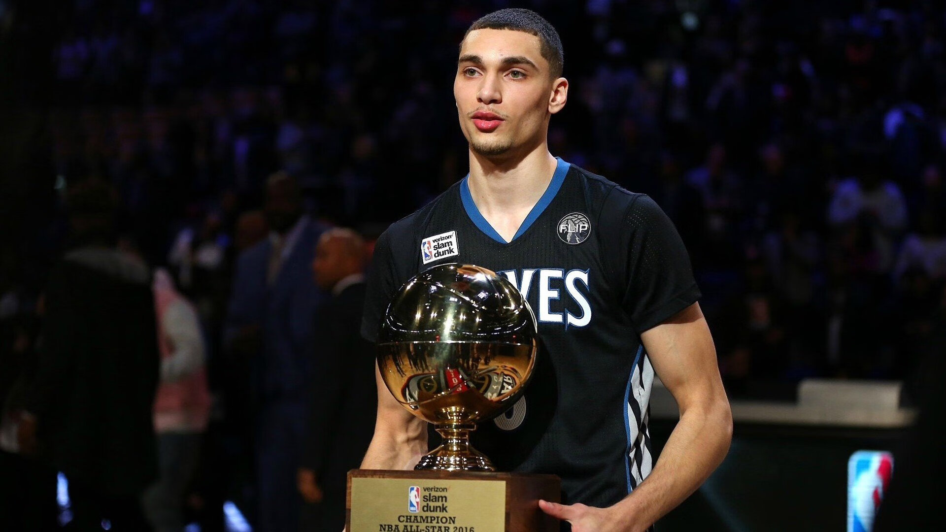 九游APP官网-18岁票王亚马尔与涅槃王者登贝莱领衔！FIFPRO年度最佳11人揭晓